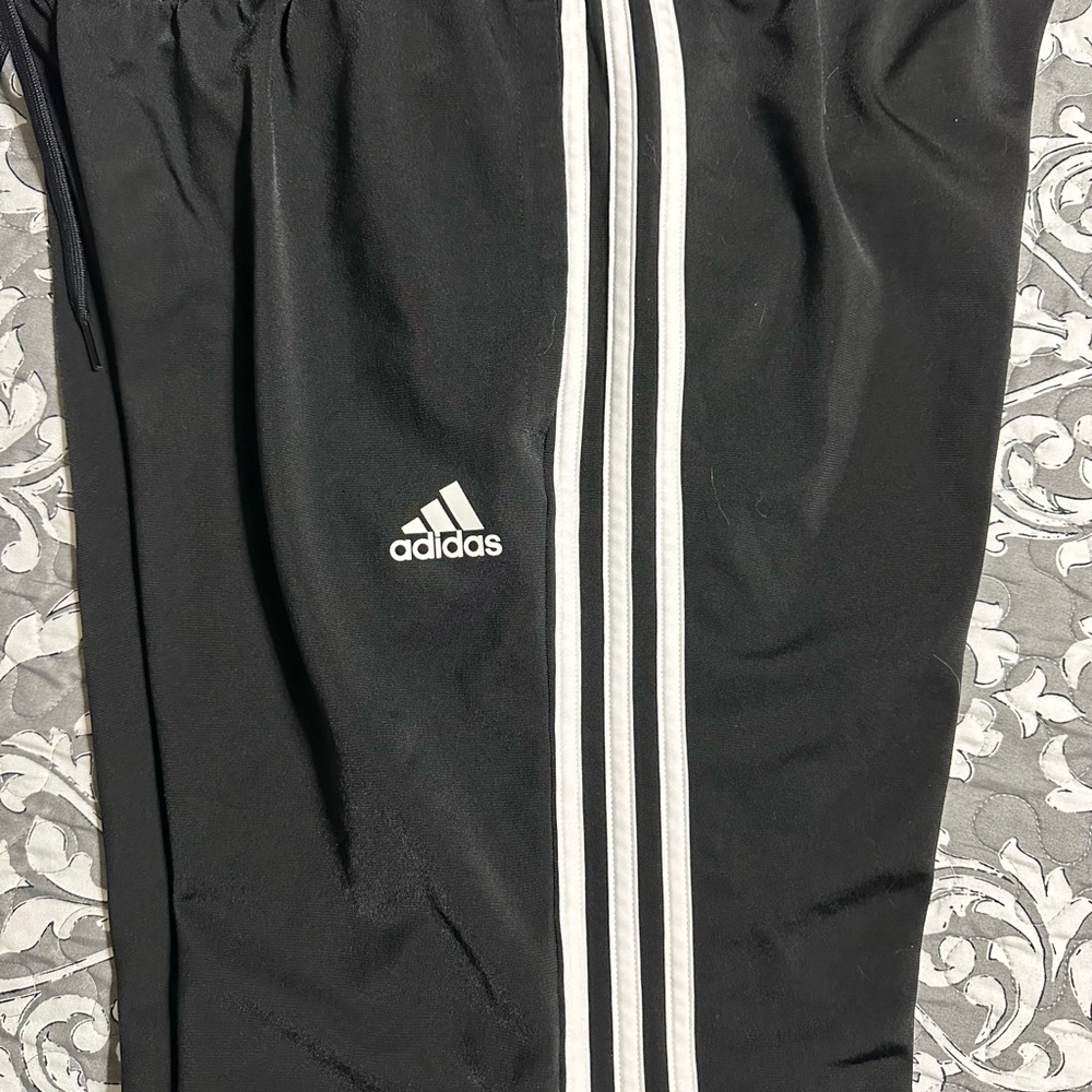 Adidas women’s jogger style workout pants size XLT